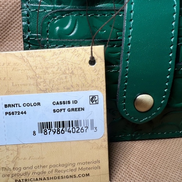 Patricia Nash Leather Wallet Multiple Card Slots Zippered Coin Pocket Green NWT - Picture 4 of 9